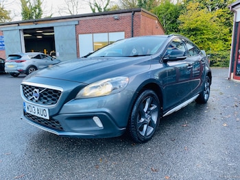 Used Volvo V40 Cross Country 2013 for sale - 76386904: Photo