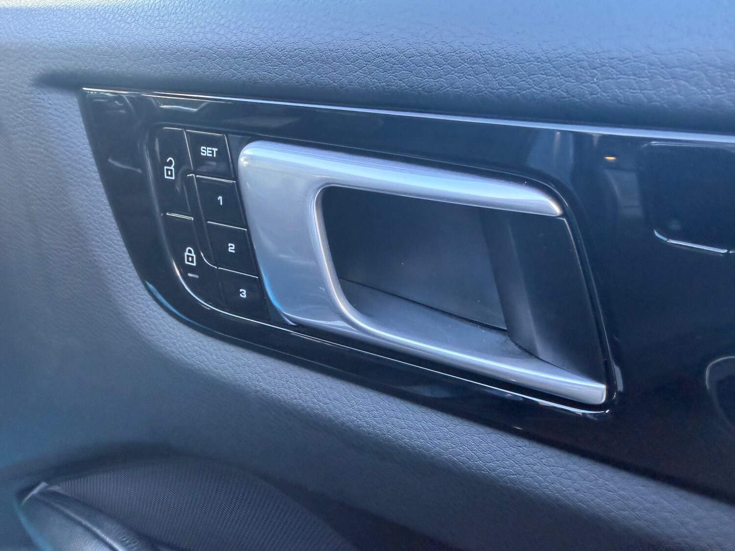 Used Porsche Cayenne for sale - 77570949: Photo 16