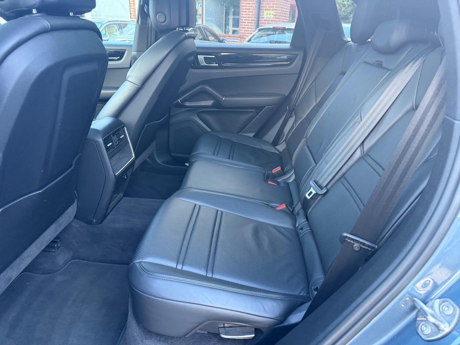 Used Porsche Cayenne for sale - 77570949: Photo 35