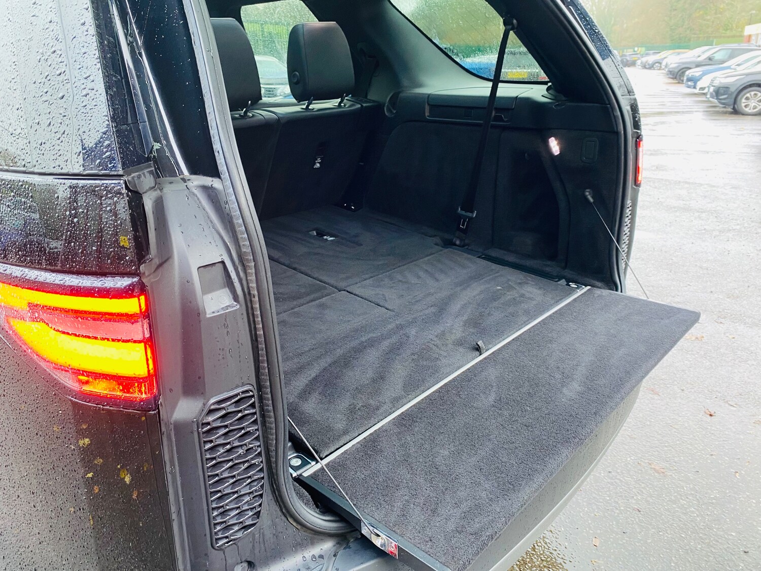 Used Land Rover Discovery 2019 for sale - 76762532: Photo 10