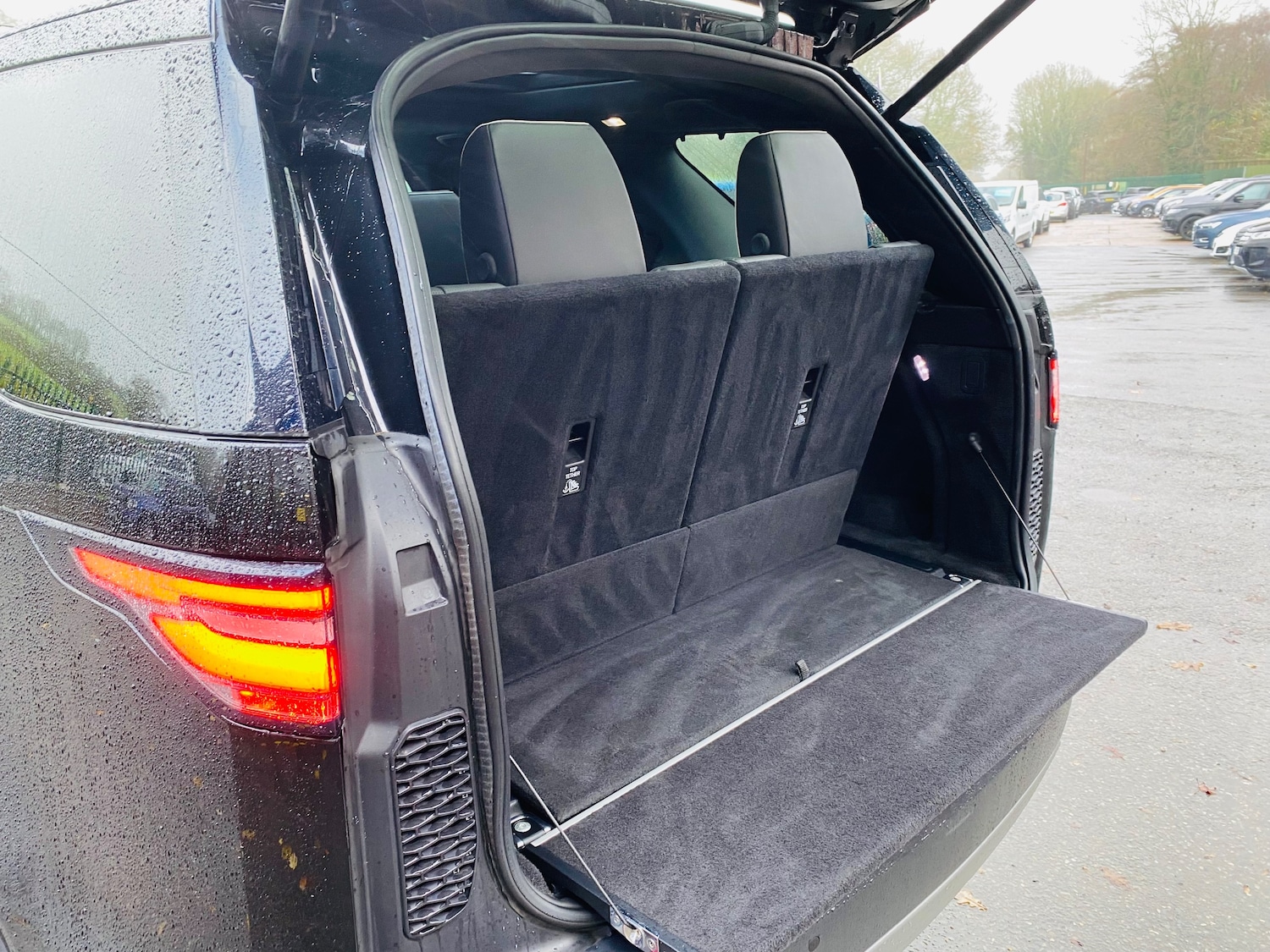 Used Land Rover Discovery 2019 for sale - 76762532: Photo 15