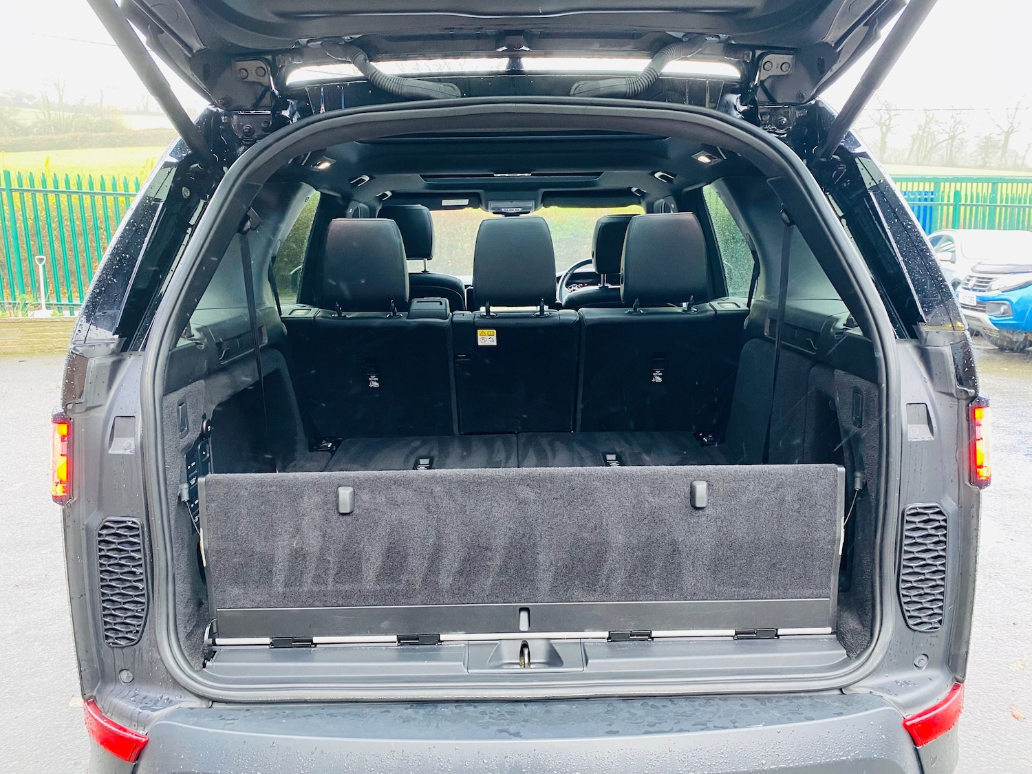 Used Land Rover Discovery 2019 for sale - 76762532: Photo 16