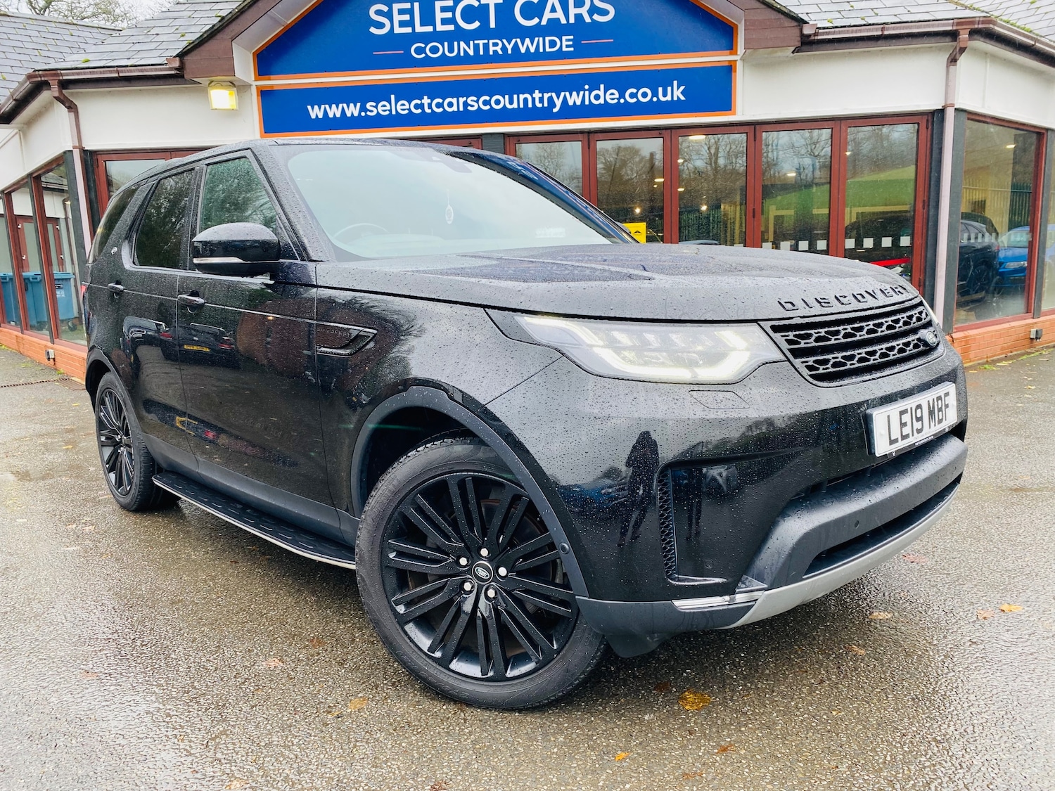 Used Land Rover Discovery 2019 for sale - 76762532: Photo 2