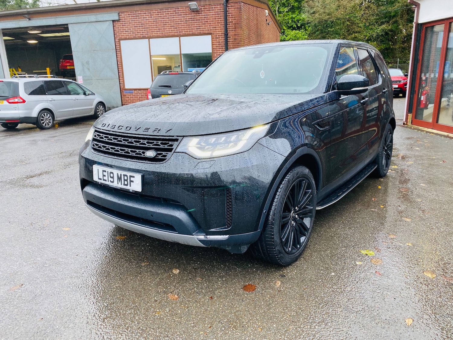 Used Land Rover Discovery 2019 for sale - 76762532: Photo 4