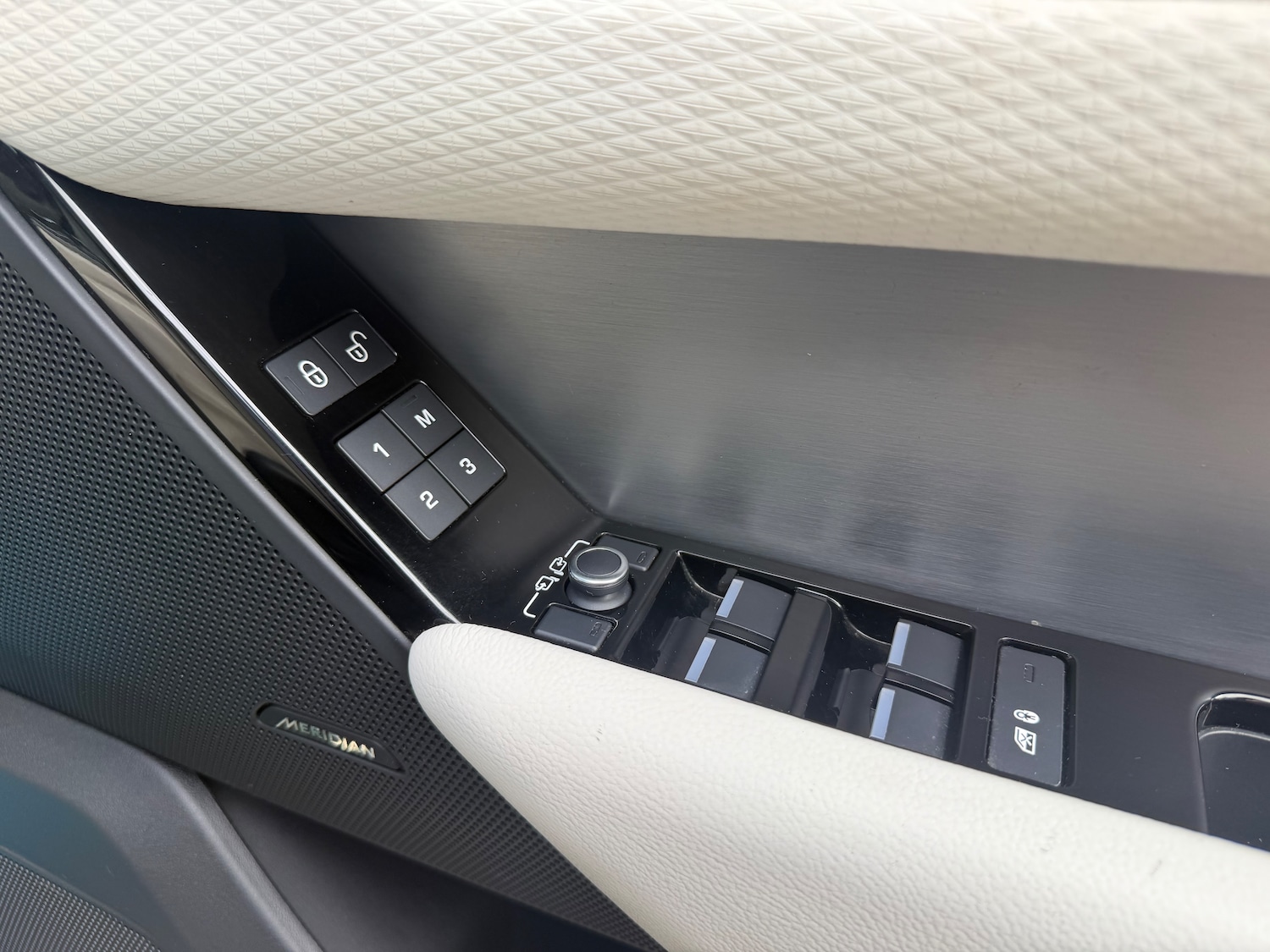 Used Land Rover Range Rover Velar 2018 for sale - 77919123: Photo 27