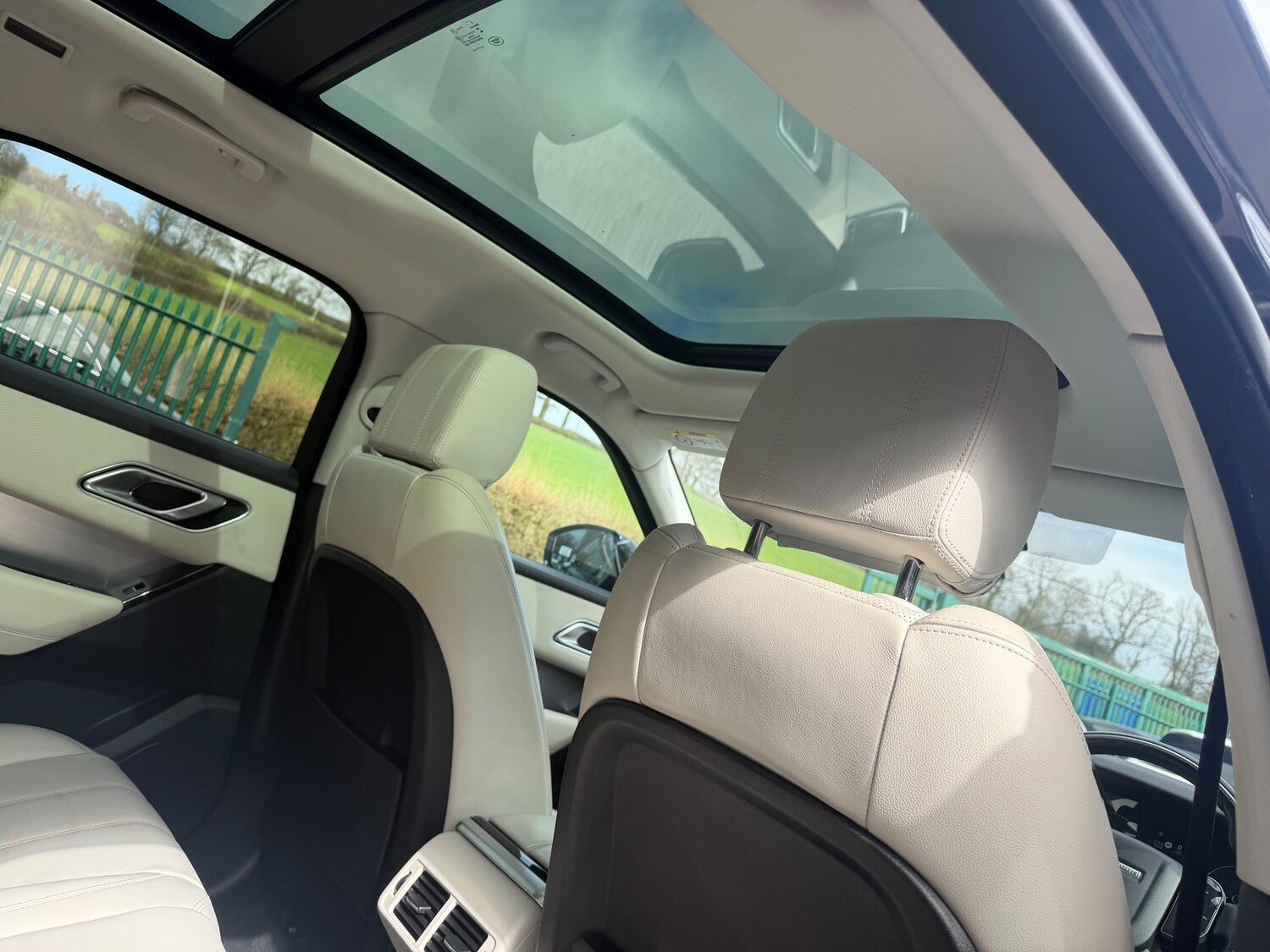 Used Land Rover Range Rover Velar 2018 for sale - 77919123: Photo 32