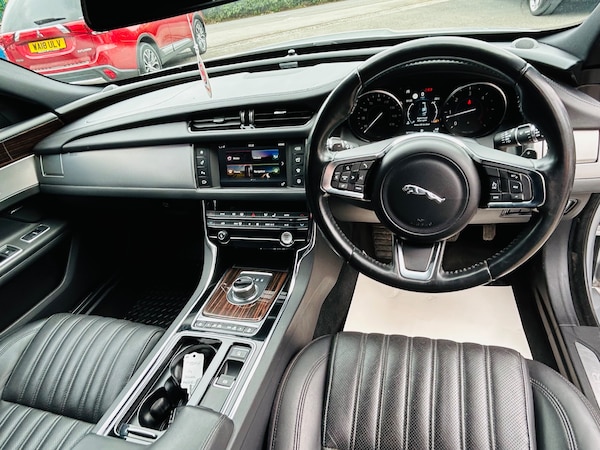 Used Jaguar XF 2018 for sale - 74759762: Photo 11
