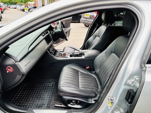 Used Jaguar XF 2018 for sale - 74759762: Photo 19