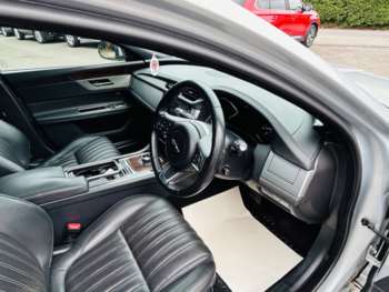 Used Jaguar XF 2018 for sale - 74759762: Photo