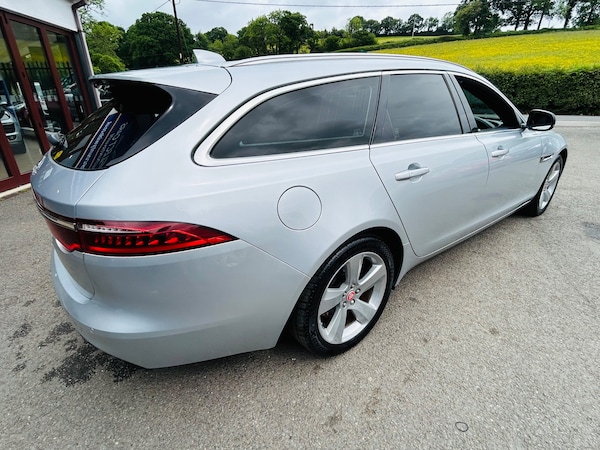 Used Jaguar XF 2018 for sale - 74759762: Photo 9