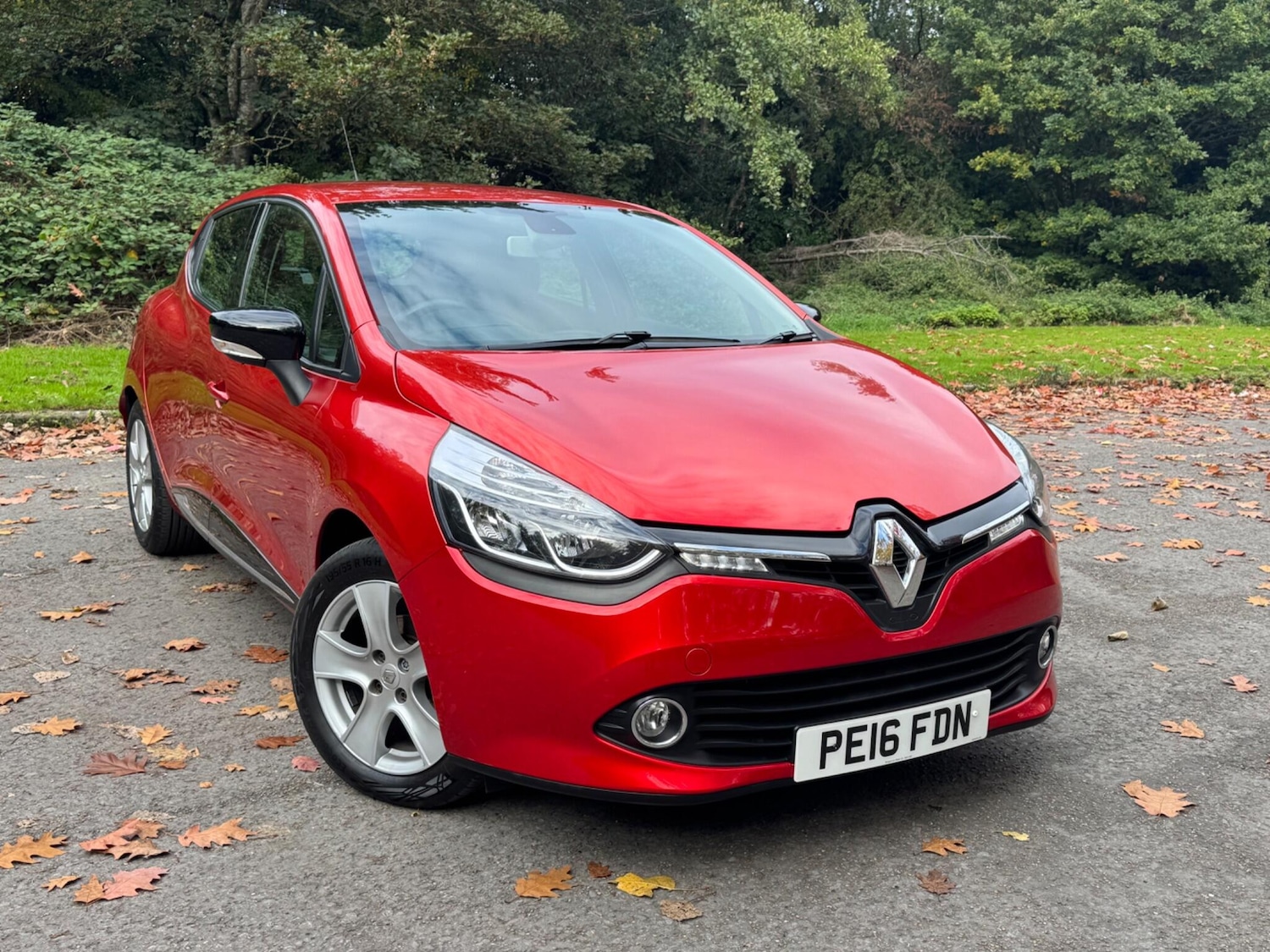 Used Renault Clio 2016 for sale - 76152916: Photo 1