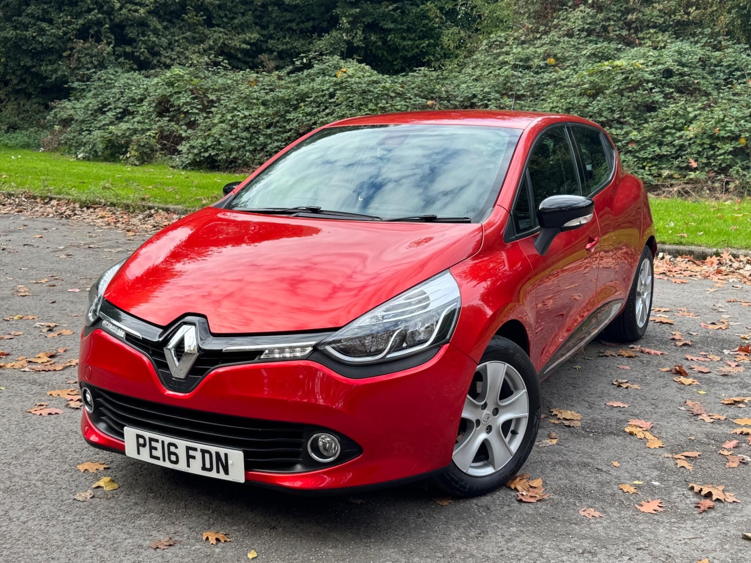 Used Renault Clio 2016 for sale - 76152916: Photo 3