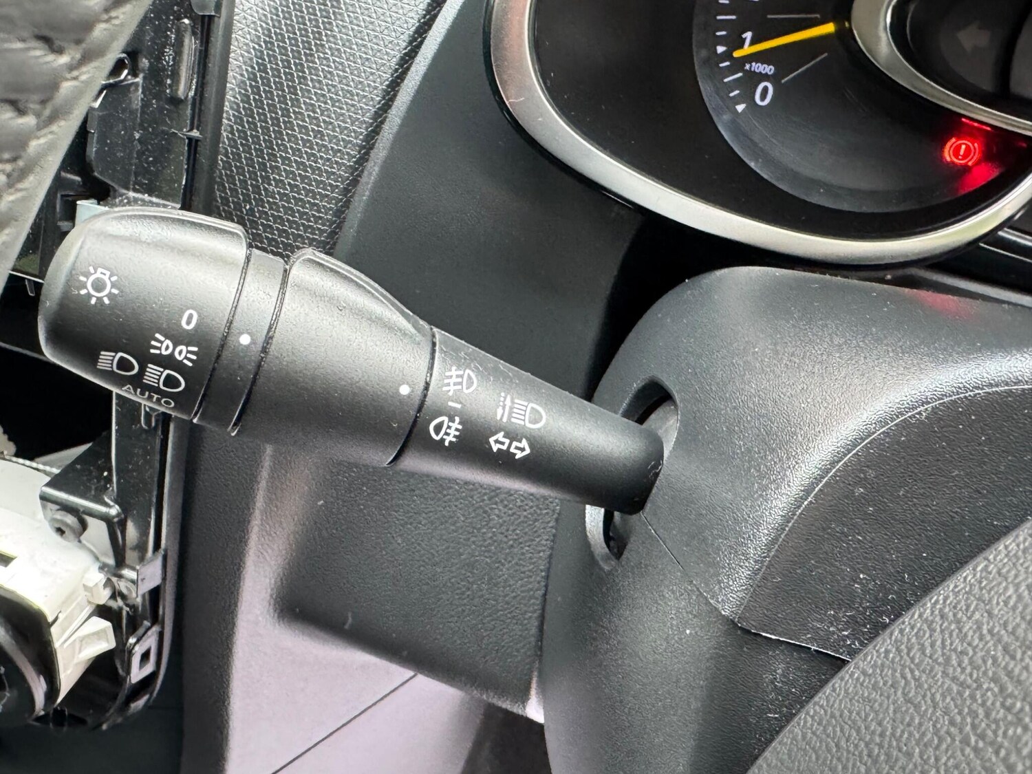 Used Renault Clio 2016 for sale - 76152916: Photo 39