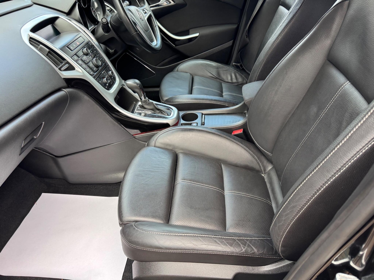 Used Vauxhall Astra 2010 for sale - 76326396: Photo 28