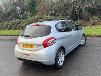 Used Peugeot 208 2015 for sale - 76849989: Photo