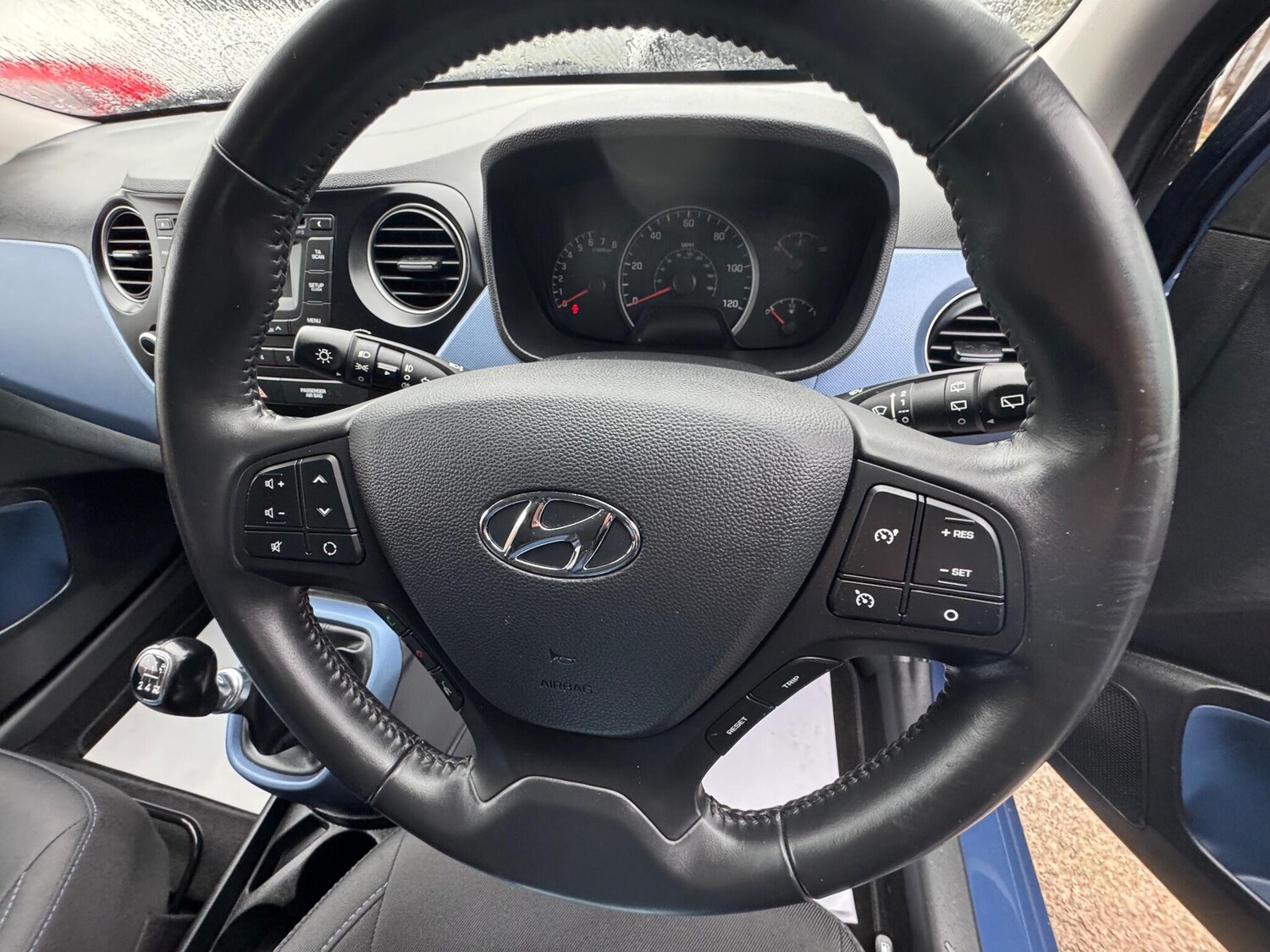 Used Hyundai i10 2014 for sale - 76832646: Photo 24