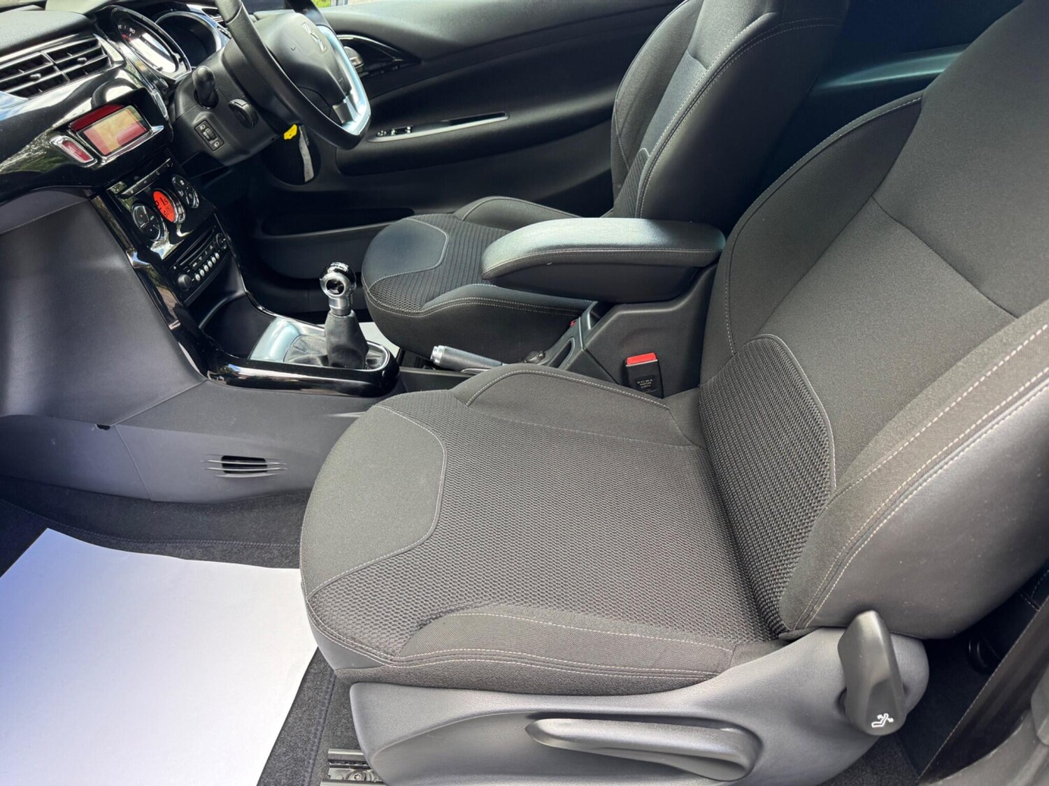 Used Citroen DS3 2013 for sale - 75941228: Photo 15