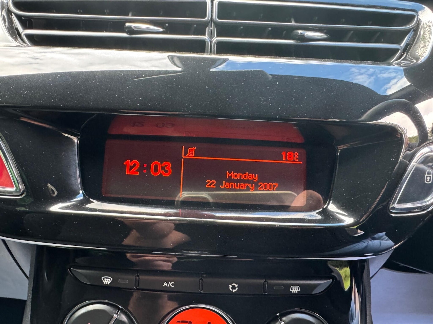 Used Citroen DS3 2013 for sale - 75941228: Photo 19