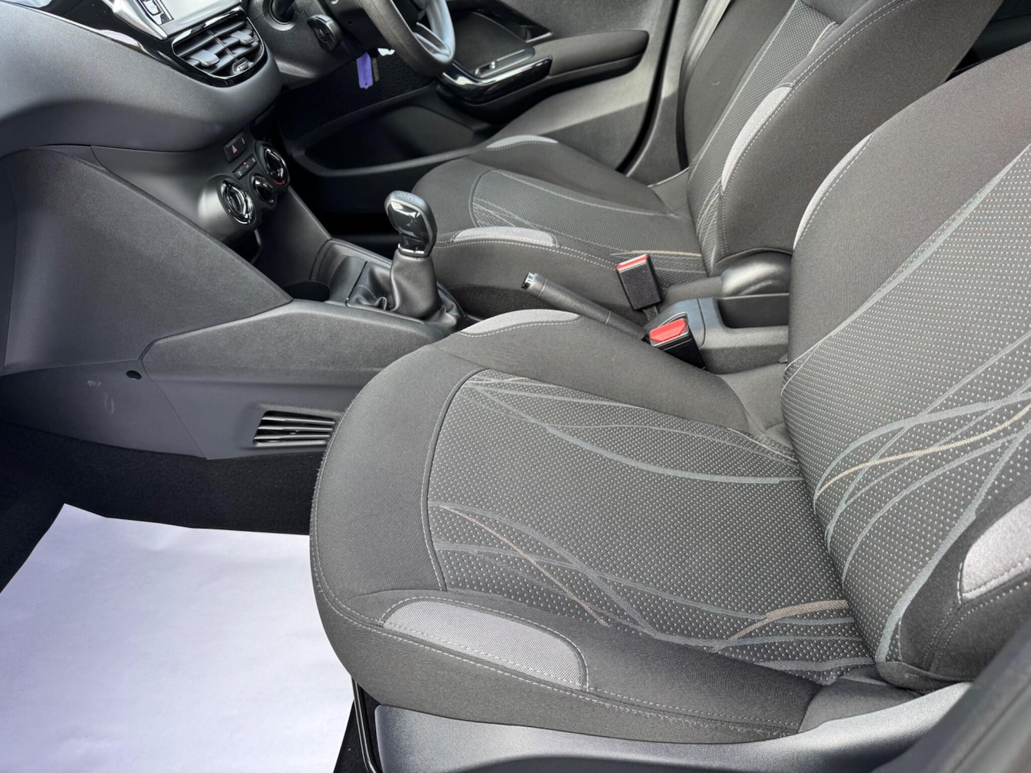 Used Peugeot 208 2015 for sale - 76175070: Photo 11