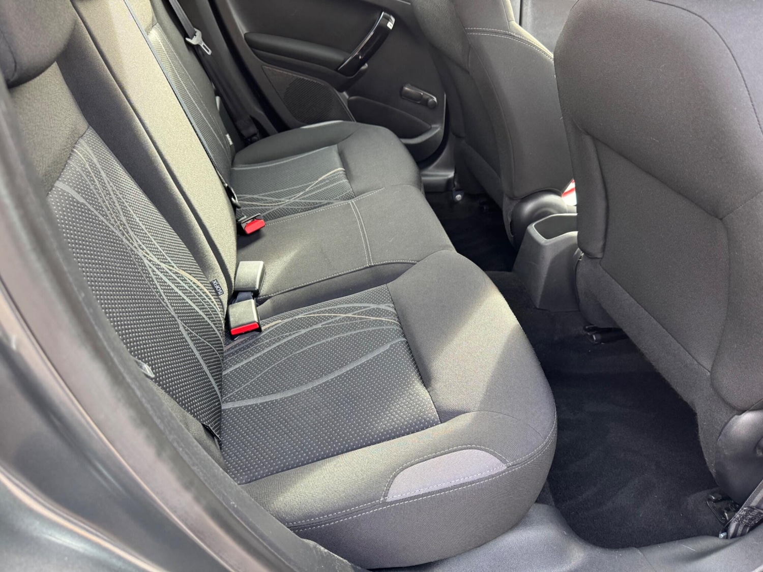 Used Peugeot 208 2015 for sale - 76175070: Photo 12