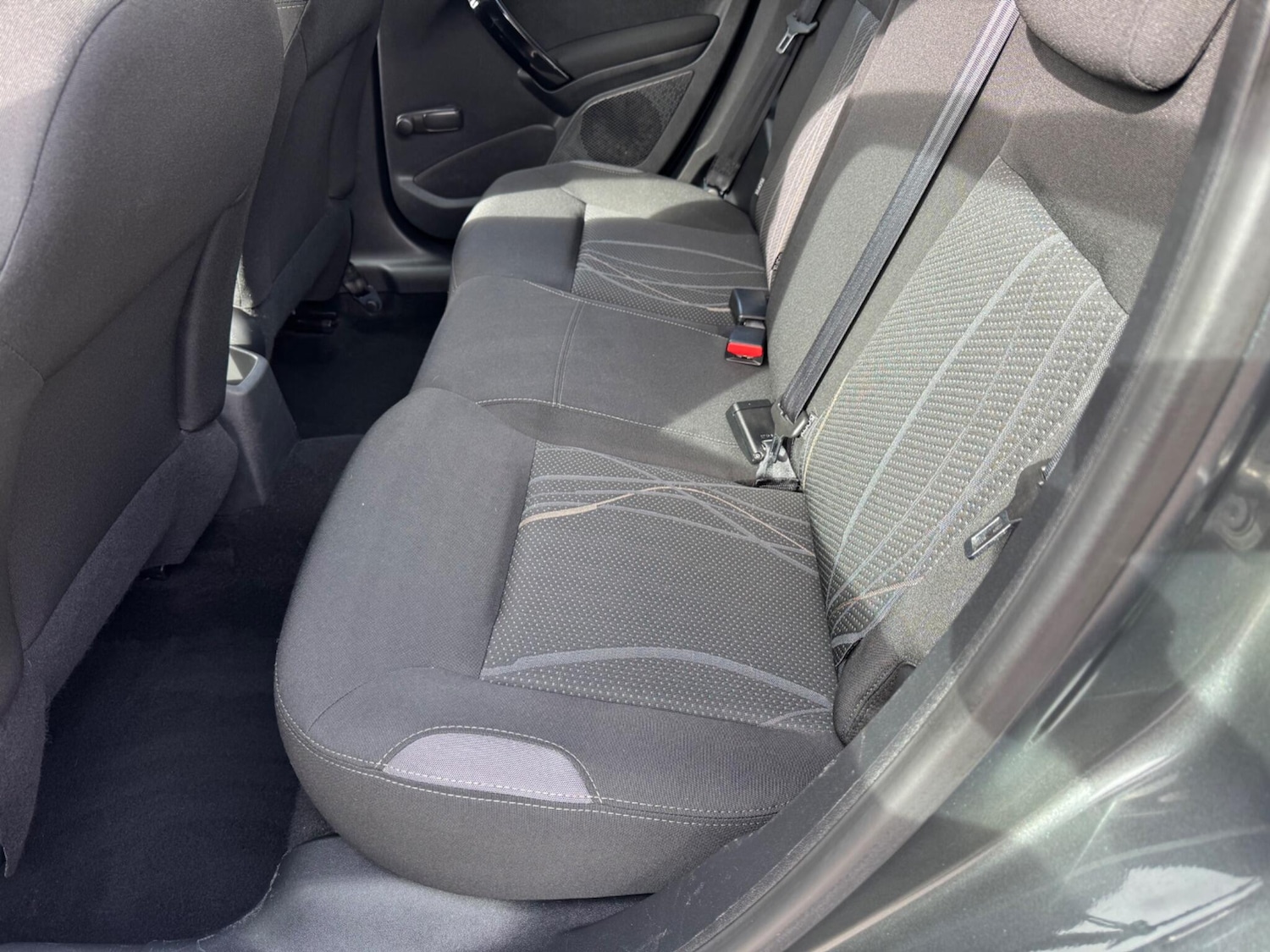 Used Peugeot 208 2015 for sale - 76175070: Photo 13