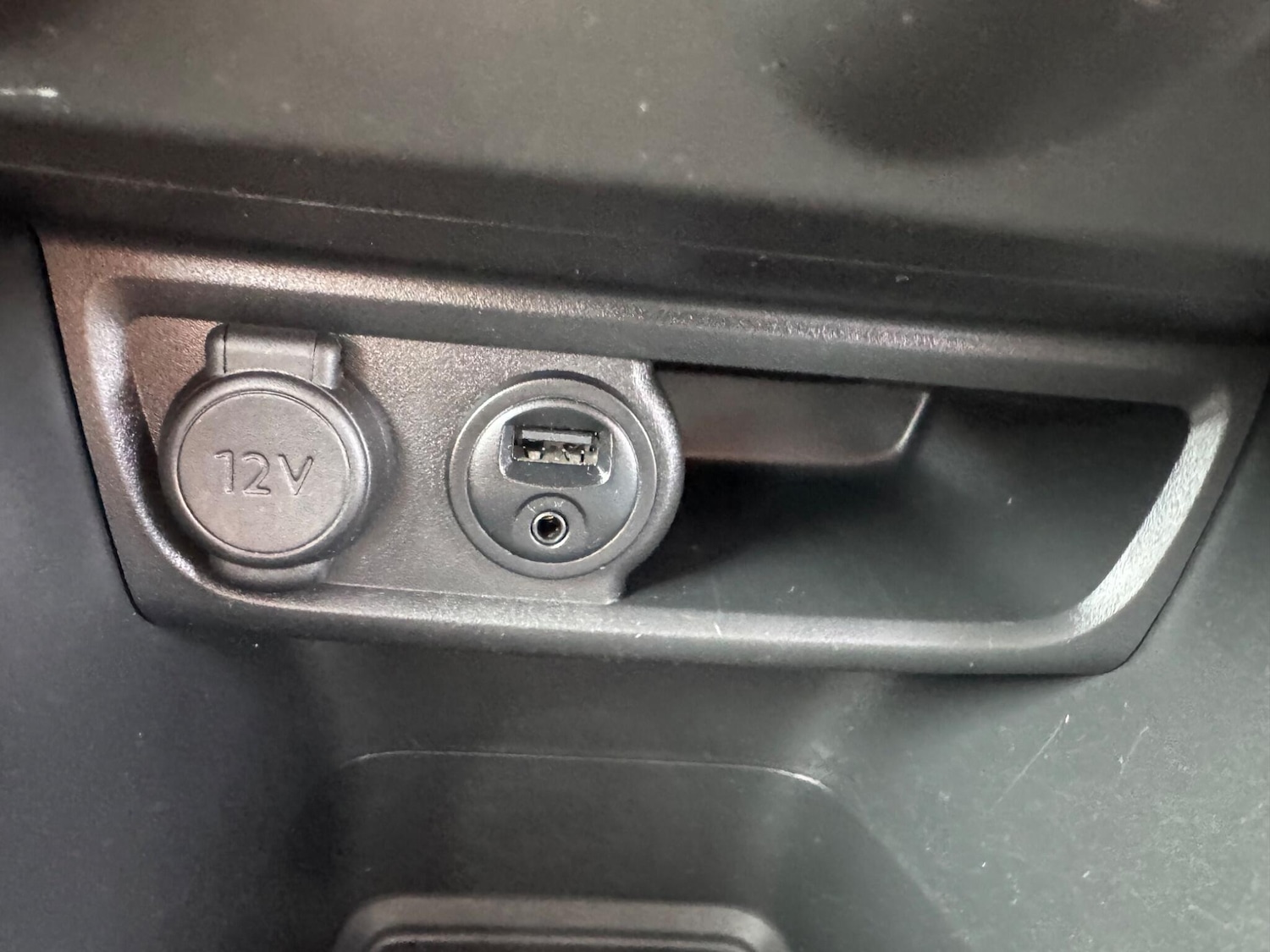 Used Peugeot 208 2015 for sale - 76175070: Photo 17