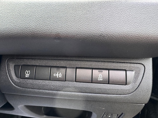 Used Peugeot 208 2015 for sale - 76175070: Photo 19