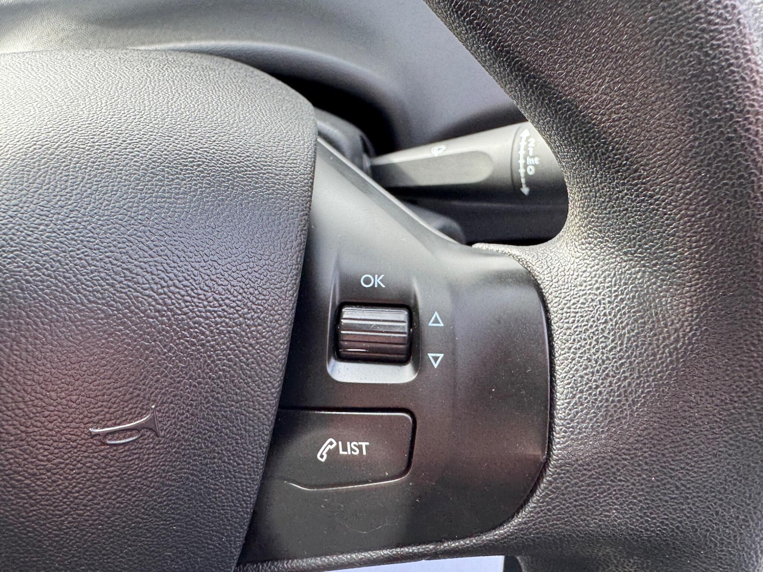 Used Peugeot 208 2015 for sale - 76175070: Photo 21