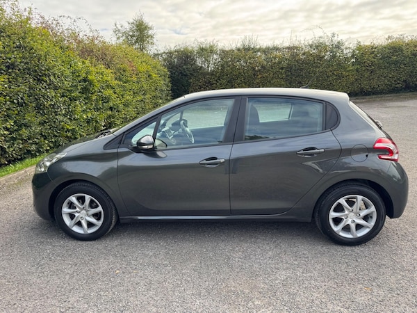 Used Peugeot 208 2015 for sale - 76175070: Photo 5