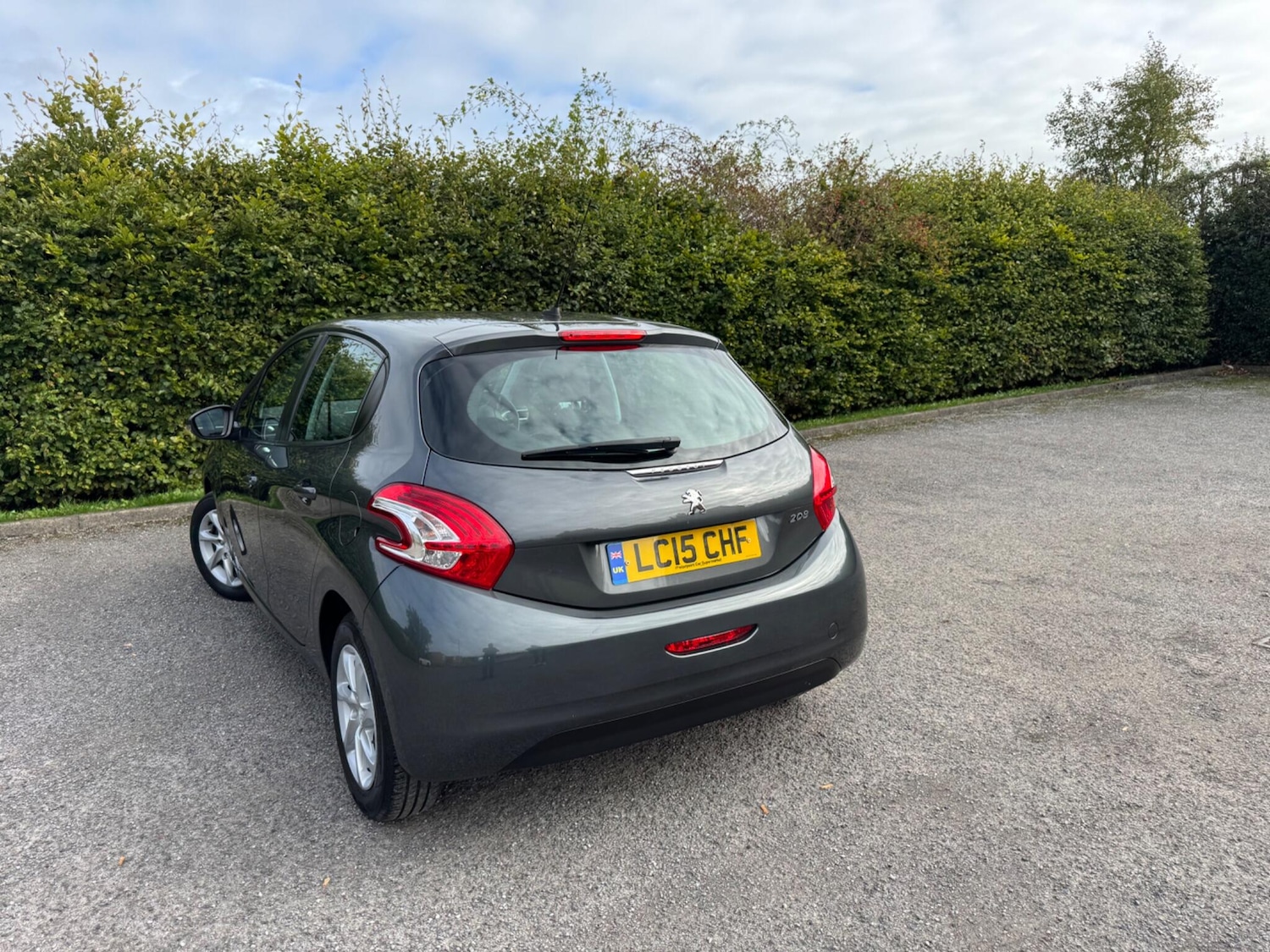 Used Peugeot 208 2015 for sale - 76175070: Photo 6