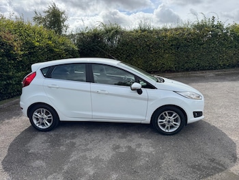 Used Ford Fiesta 2015 for sale - 75940615: Photo