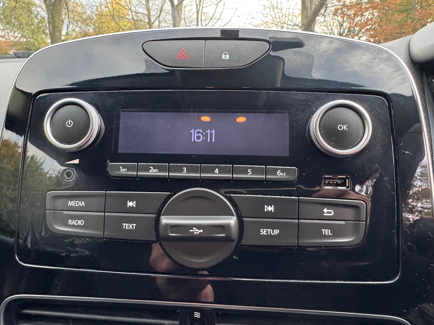 Used Renault Clio 2018 for sale - 76360129: Photo 13