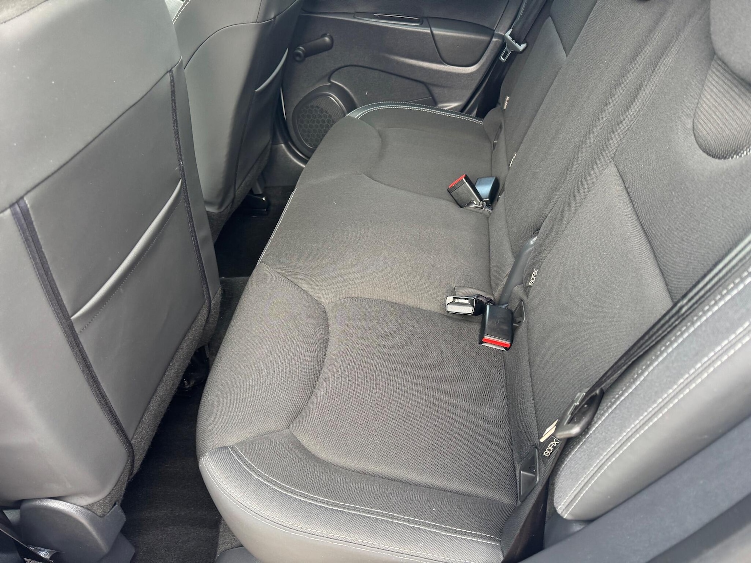 Used Renault Clio 2018 for sale - 76360129: Photo 20