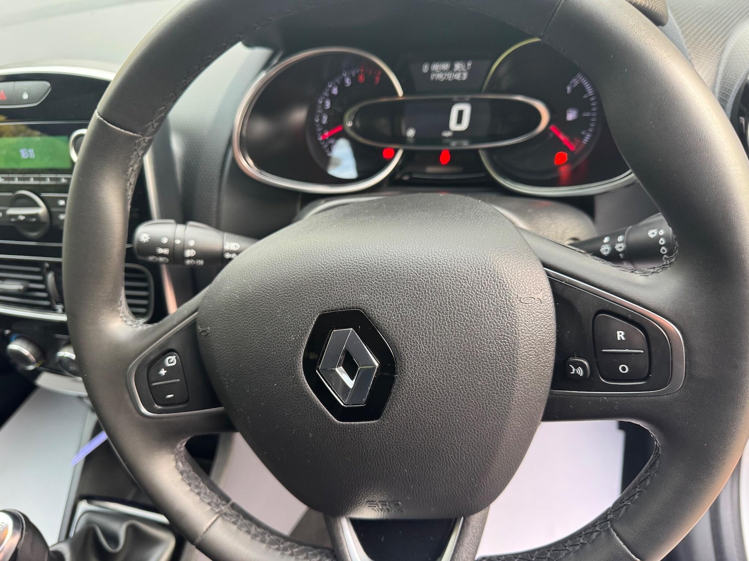Used Renault Clio 2018 for sale - 76360129: Photo 21