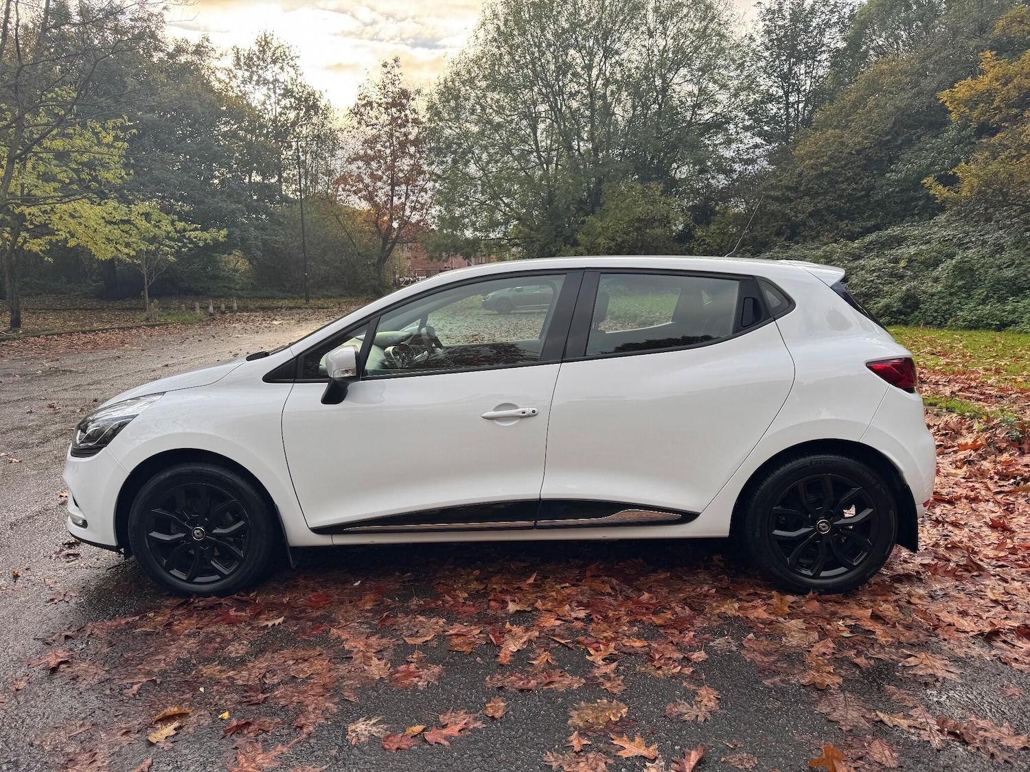 Used Renault Clio 2018 for sale - 76360129: Photo 6