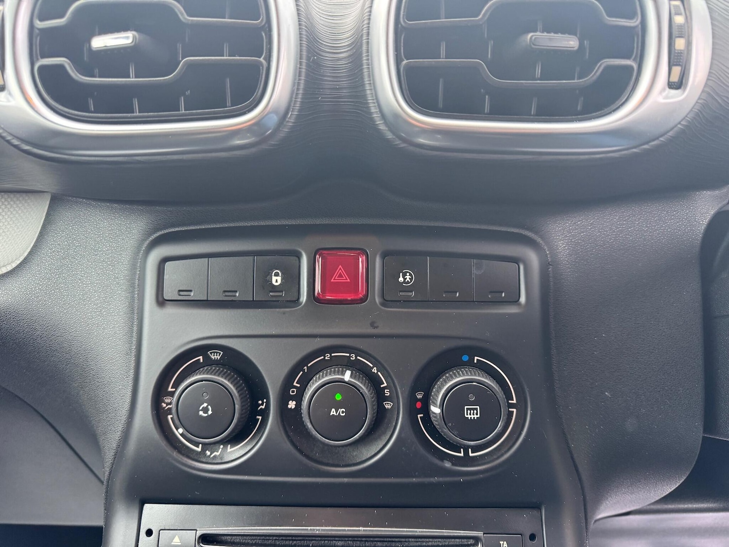 Used Citroen C3 Picasso 2014 for sale - 76666941: Photo 19