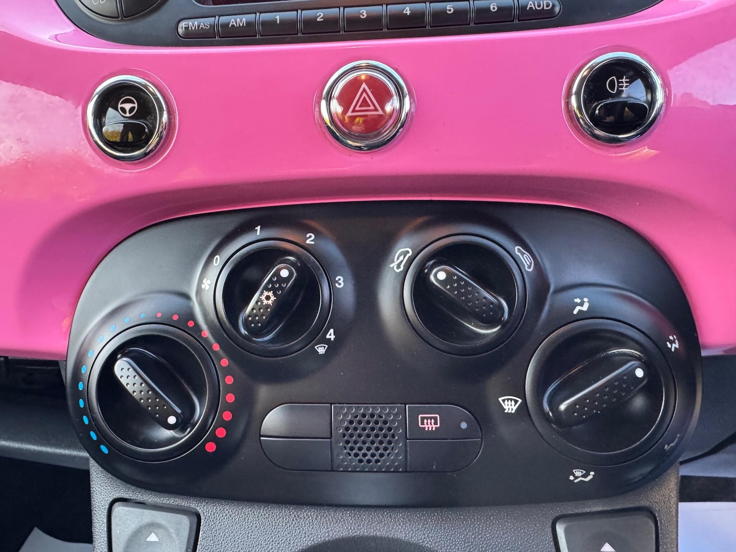 Used Fiat 500C 2010 for sale - 76409423: Photo 27