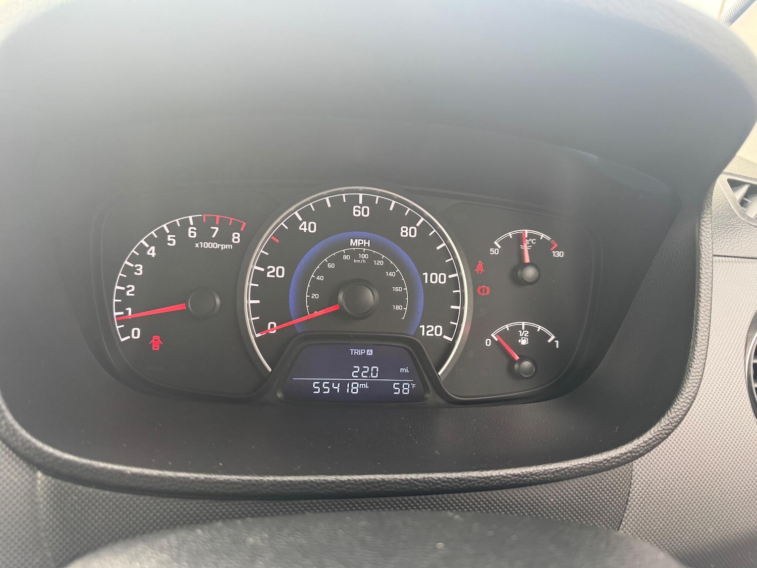 Used Hyundai i10 2017 for sale - 76432446: Photo 11