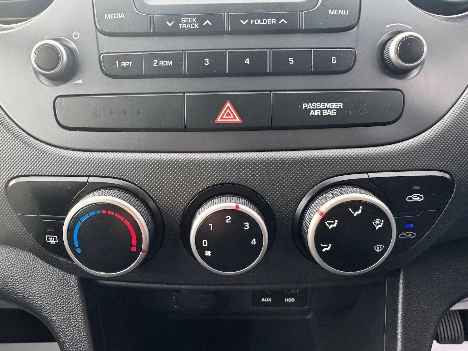 Used Hyundai i10 2017 for sale - 76432446: Photo 26