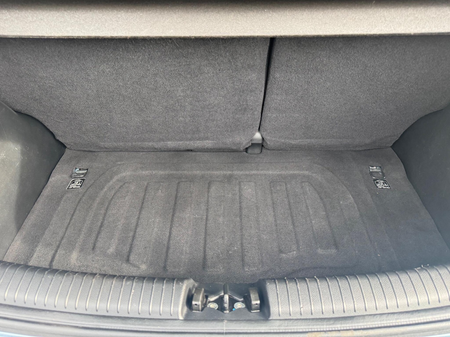 Used Hyundai i10 2017 for sale - 76432446: Photo 30