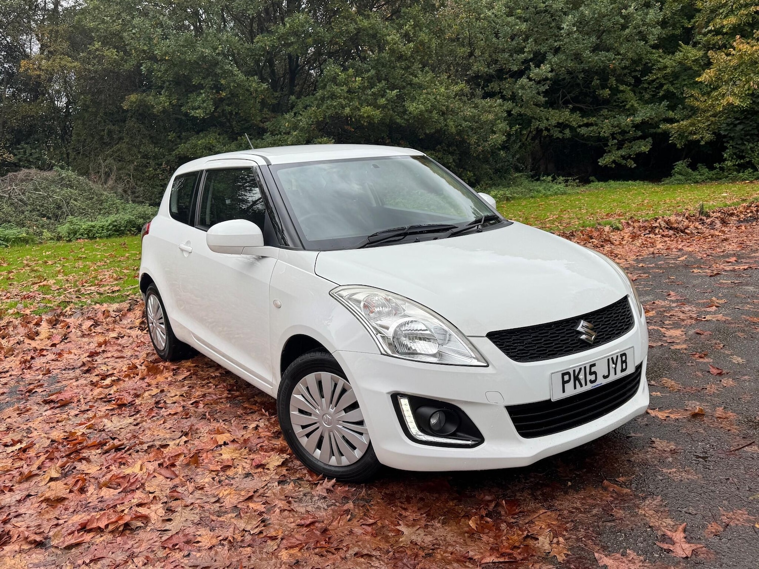 Used Suzuki Swift 2015 for sale - 76360318: Photo 1