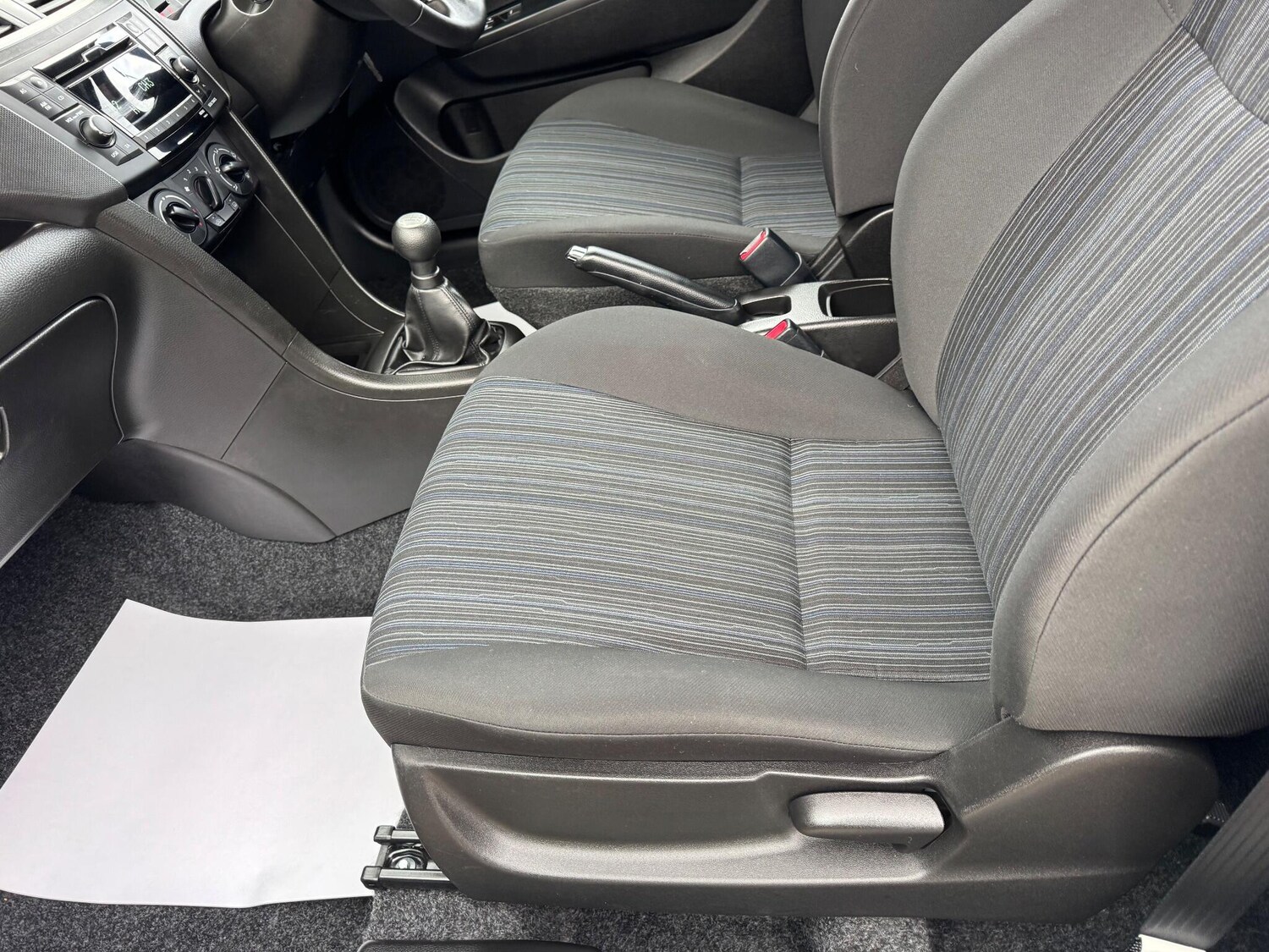 Used Suzuki Swift 2015 for sale - 76360318: Photo 15