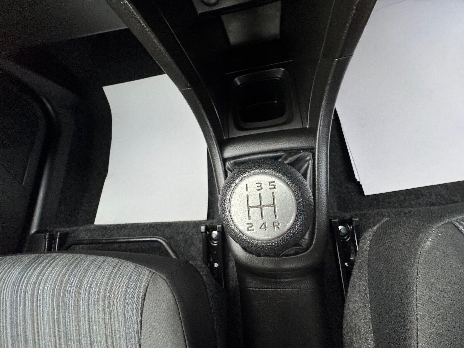 Used Suzuki Swift 2015 for sale - 76360318: Photo 21