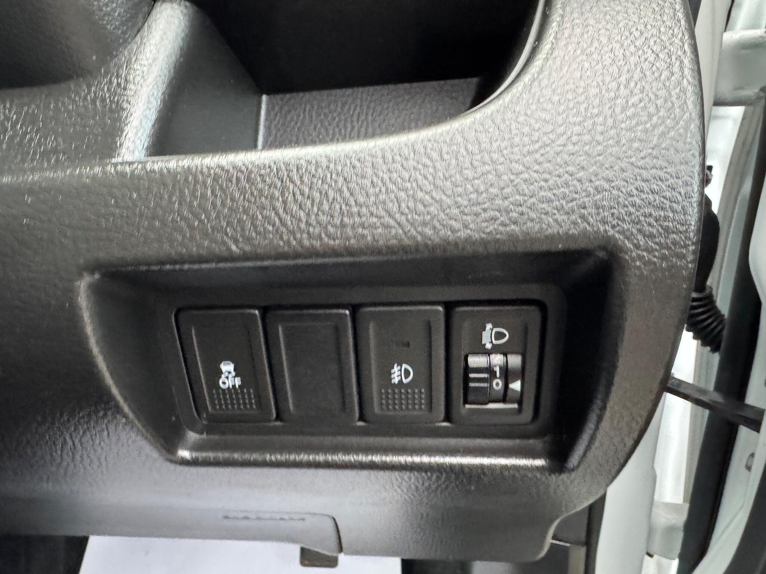 Used Suzuki Swift 2015 for sale - 76360318: Photo 25