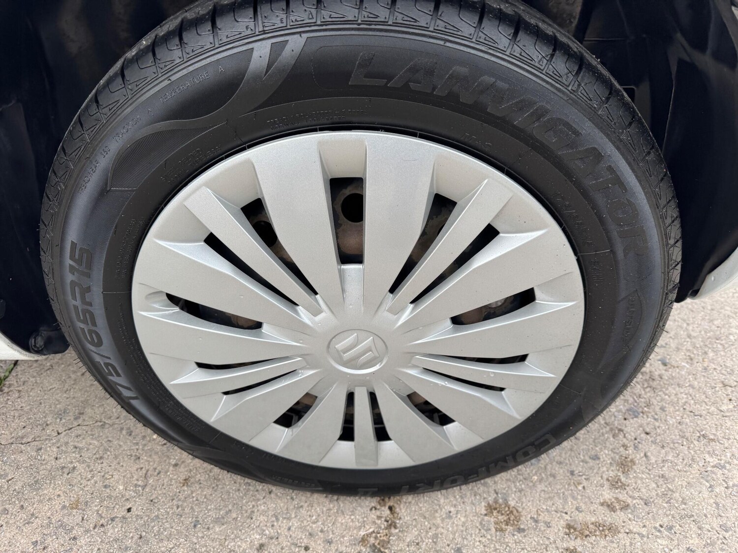 Used Suzuki Swift 2015 for sale - 76360318: Photo 31