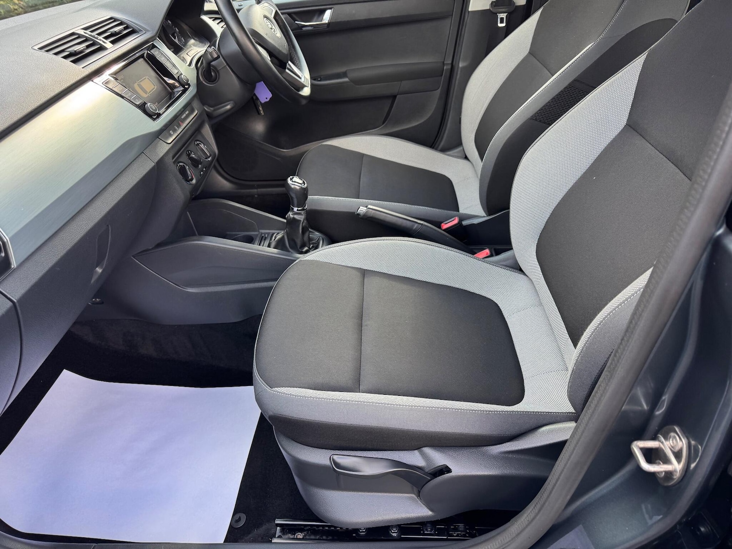 Used Skoda Fabia 2015 for sale - 76326236: Photo 14