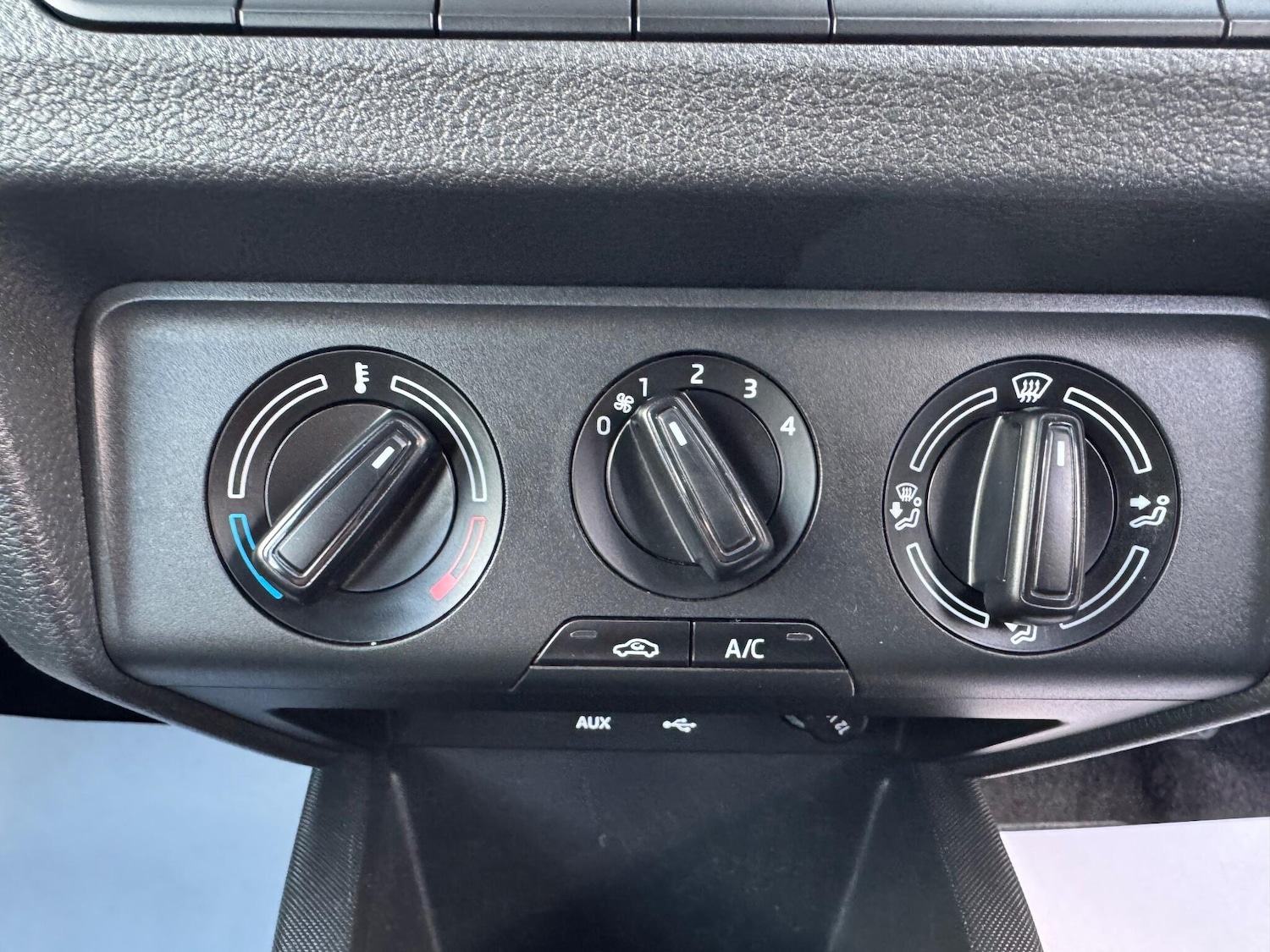 Used Skoda Fabia 2015 for sale - 76326236: Photo 23