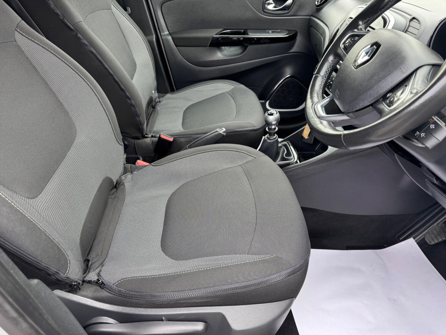 Used Renault Captur 2017 for sale - 76283669: Photo 12