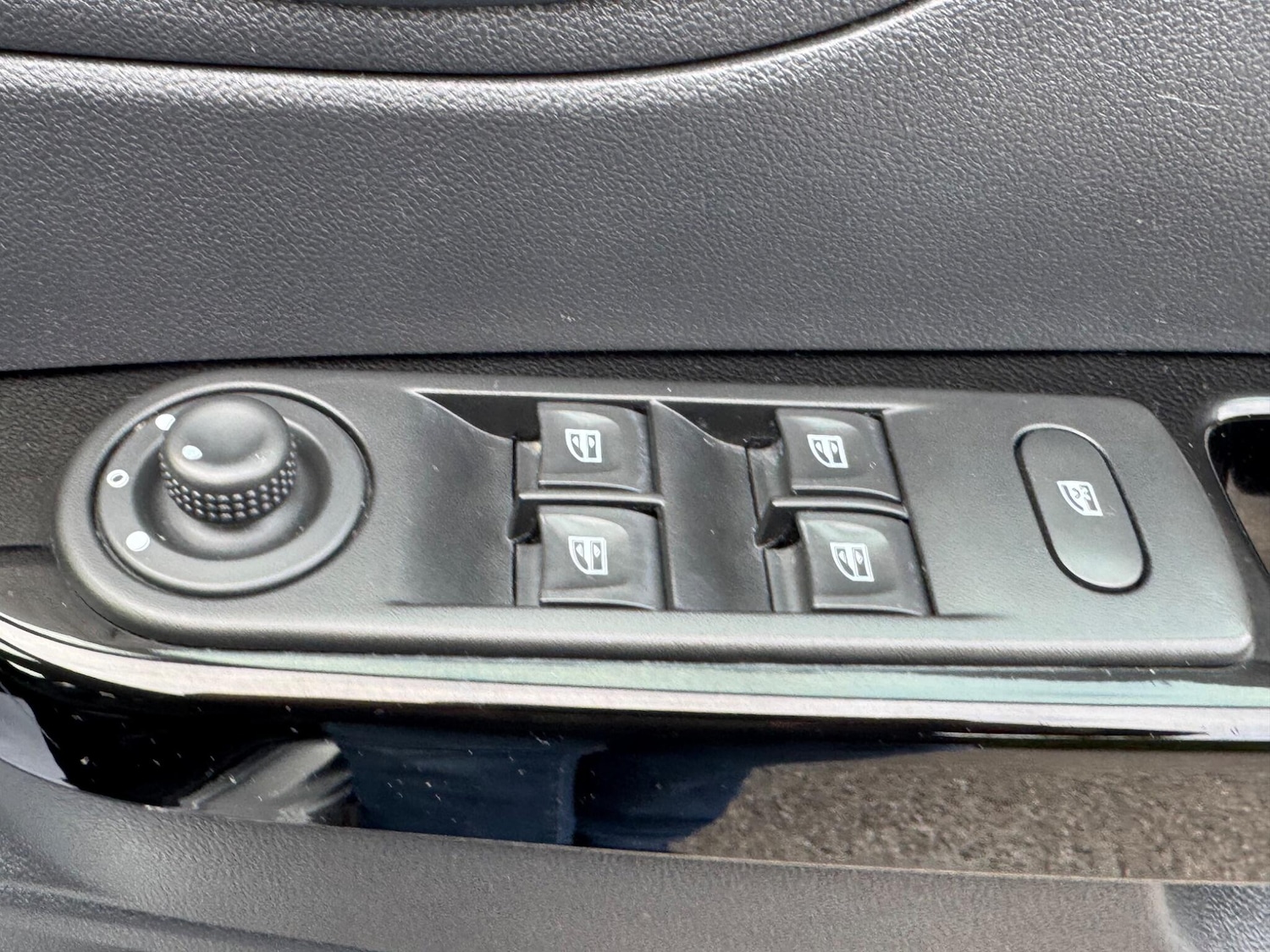 Used Renault Captur 2017 for sale - 76283669: Photo 27