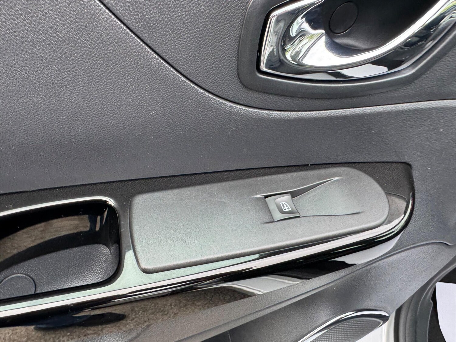 Used Renault Captur 2017 for sale - 76283669: Photo 29